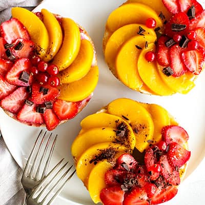 Vegan Bagels with Strawberries and Preserved Peach