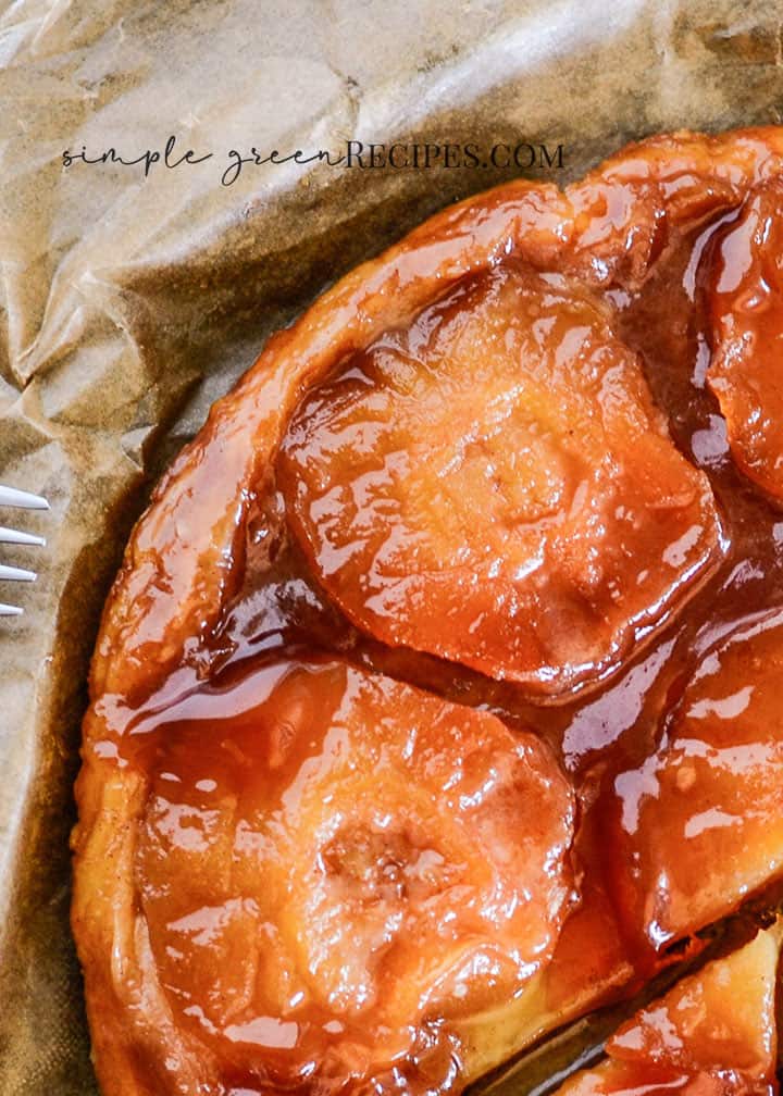 Tarte Tatin with caramelized apples