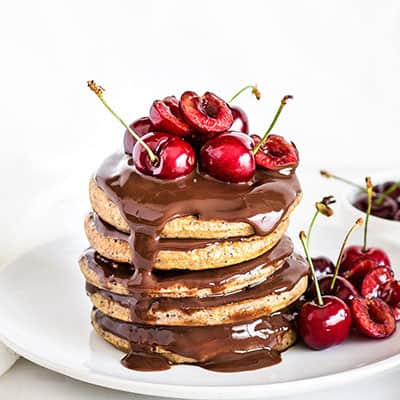 7-Ingredient Healthy Almond Flour Pancakes