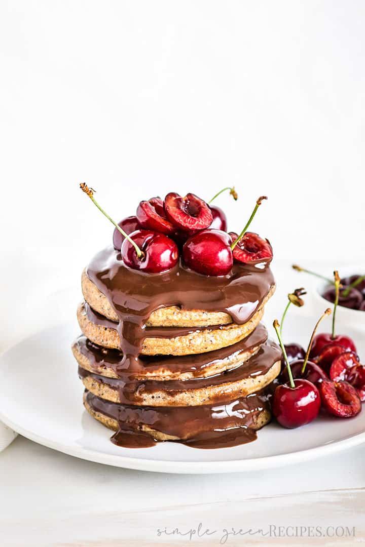 7-Ingredient Vegan Almond Flour Pancakes