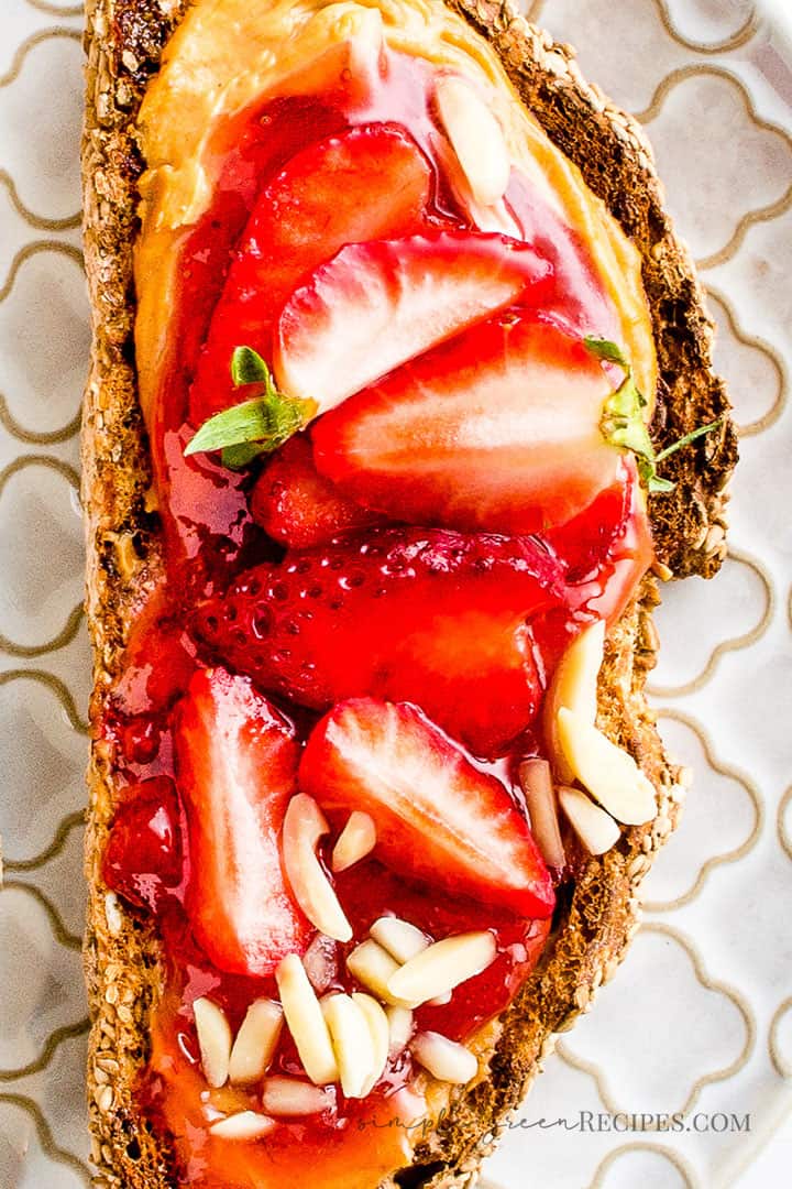 Gluten-free Peanut Butter Strawberry Toasts