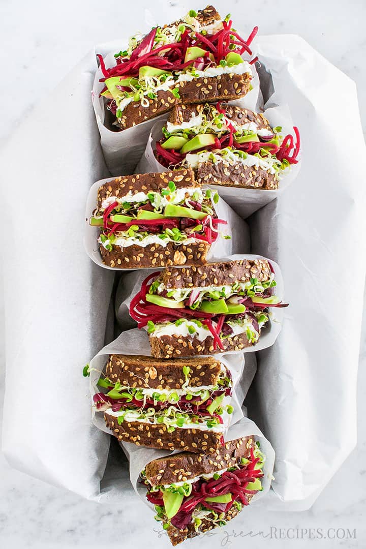 Quick Vegan Avocado Cream Cheese Sandwich