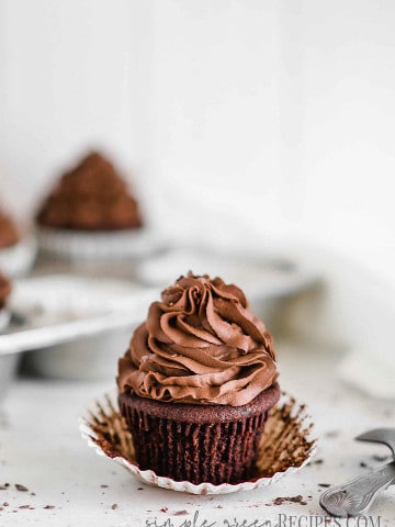 One Bowl Vegan Chocolate Cupcakes