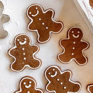 five gingerbread man cookies